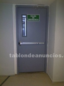 Puertas met�licas, barras antipanico, para salida de emergencia