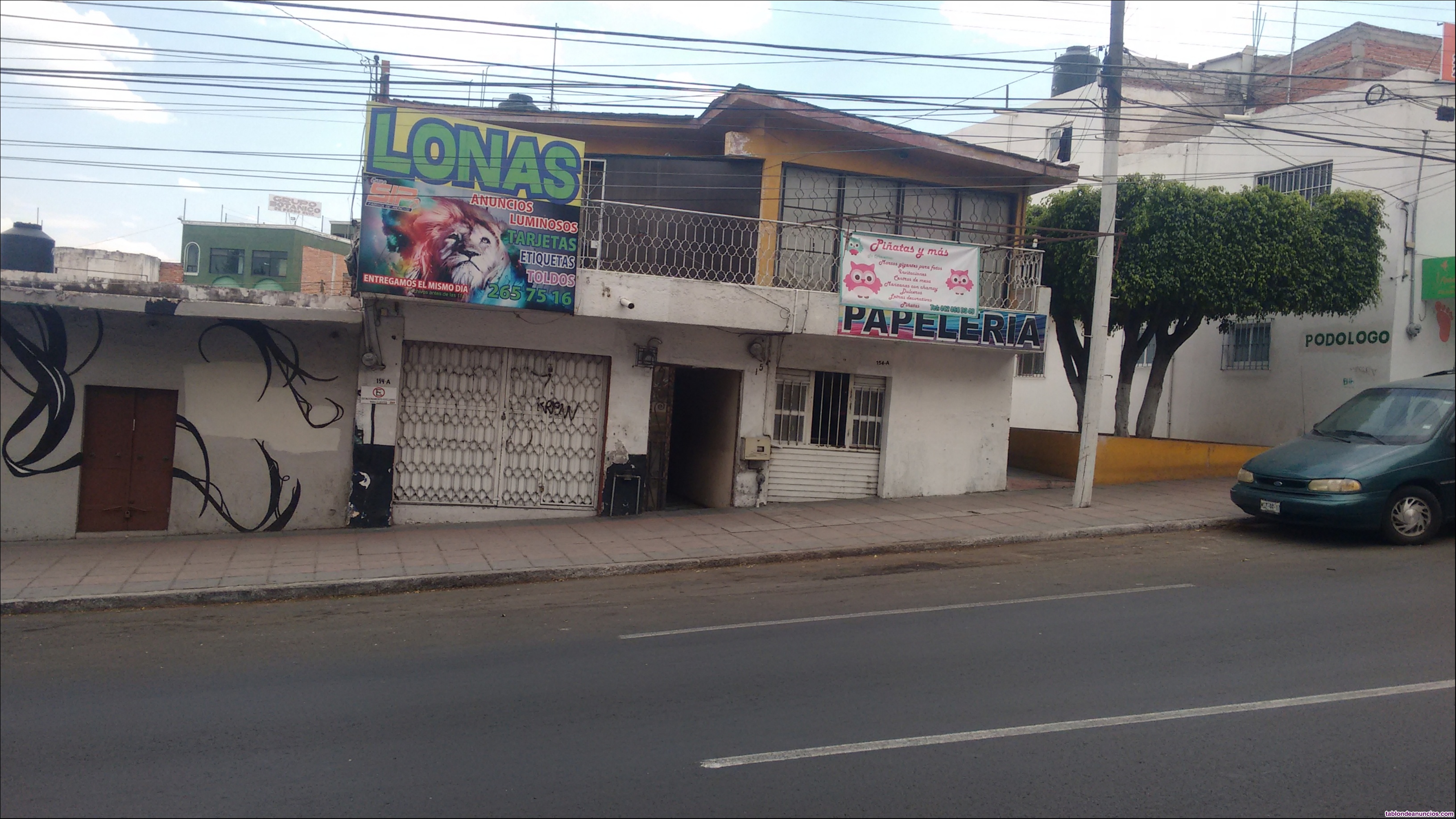 Casa con  locales  comerciales