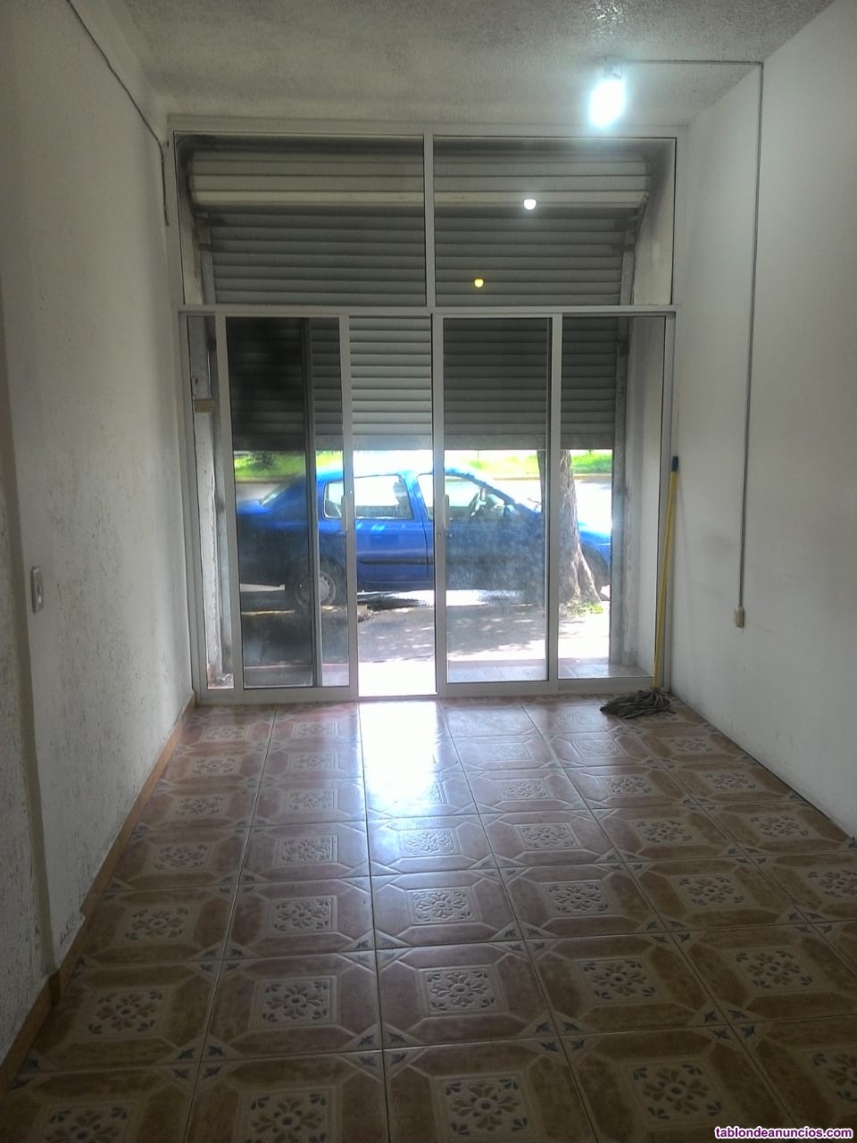 Se renta local excelente ubicacin