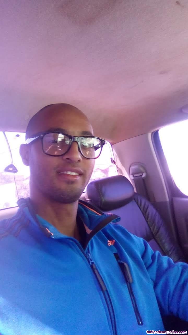 Busco trabajo como fisioterapeuta  o masajista